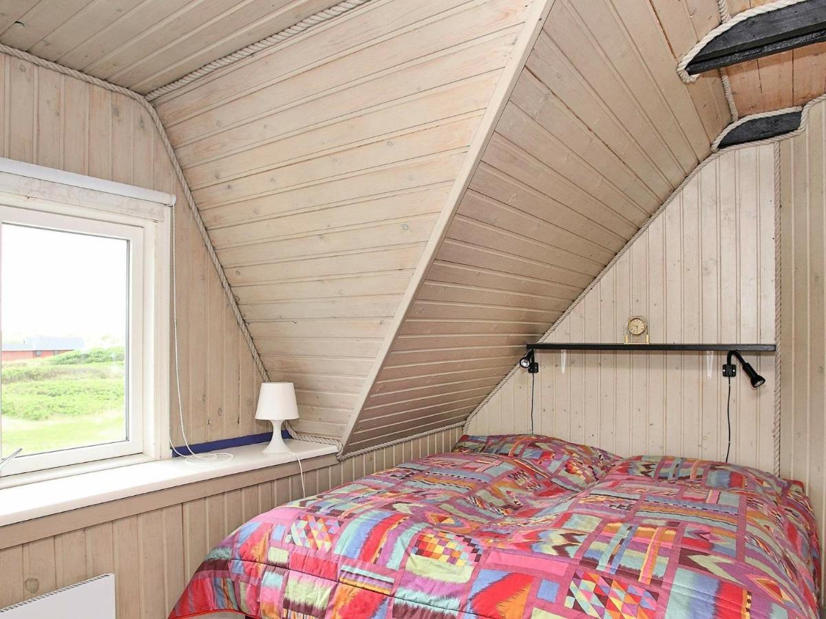 6 Person Holiday Home In Блокгус Номер фото